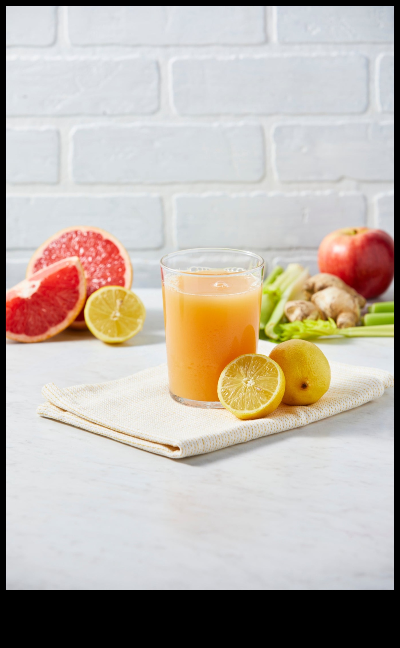 Citrus Splash Μια αποτοξινωτική ώθηση για τα φρέσκα μείγματα χυμών σας 3 Citrus Splash: Έγχυση αποτοξινωτικής καλοσύνης σε μείγματα φρέσκων χυμών