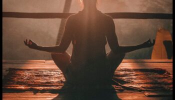 Harmony Within: Η δύναμη του διαλογισμού για την ανακούφιση από το άγχος