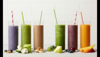 Power Packed: Τροφοδοτήστε τις προπονήσεις σας με Smoothies με φρούτα γεμάτα πρωτεΐνη