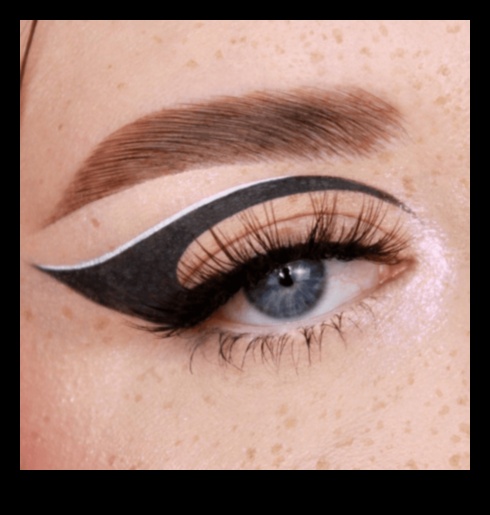 Τολμηρά και γενναία γραφικά στυλ eyeliner για να ανεβάσουν το βλέμμα σας στο επόμενο επίπεδο 1 Τολμηρό και γενναίο: Γραφικά στυλ eyeliner για τον ατρόμητο λάτρη του μακιγιάζ